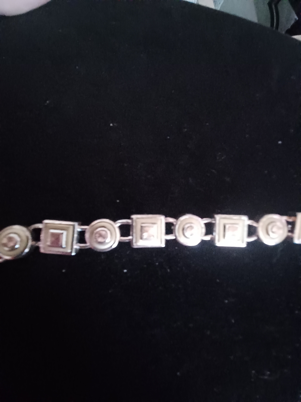 Liz Claiborne Womens Vintage Silver Tone Geometric Link Bracelet - 7" Magnetic - Picture 2 of 5